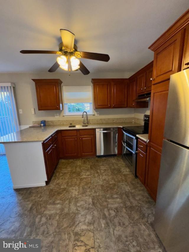 CAMBRIDGE SQ - Residential Lease