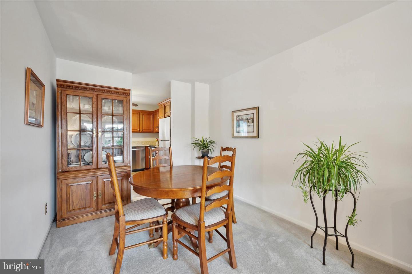 CAMBRIDGE SQ - Residential Lease