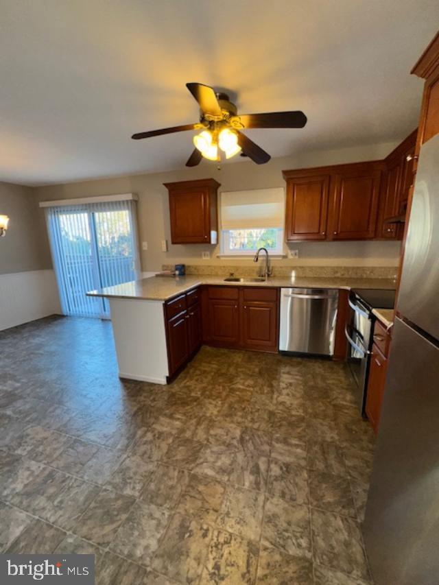 CAMBRIDGE SQ - Residential Lease