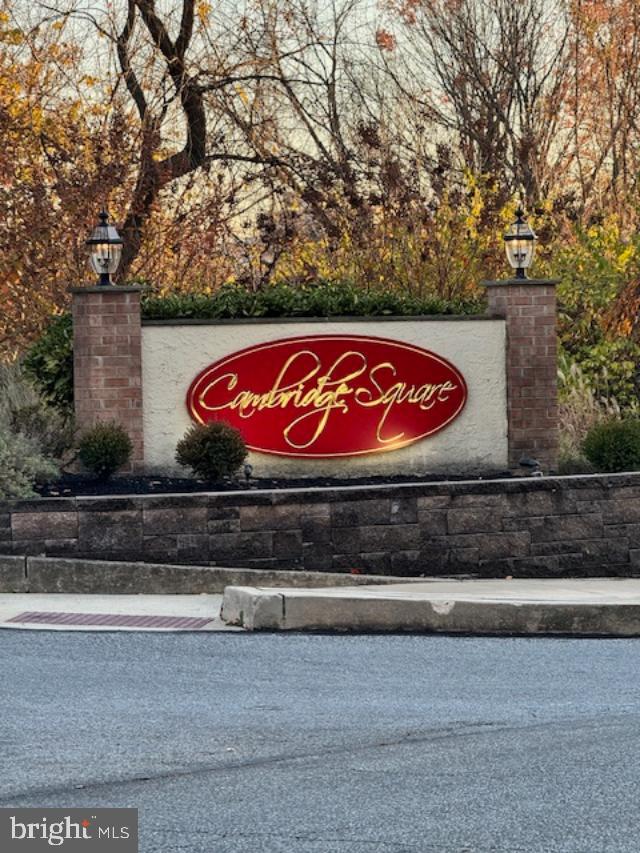 CAMBRIDGE SQ - Residential Lease