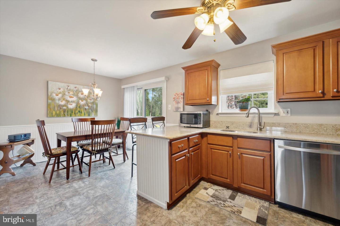 CAMBRIDGE SQ - Residential Lease