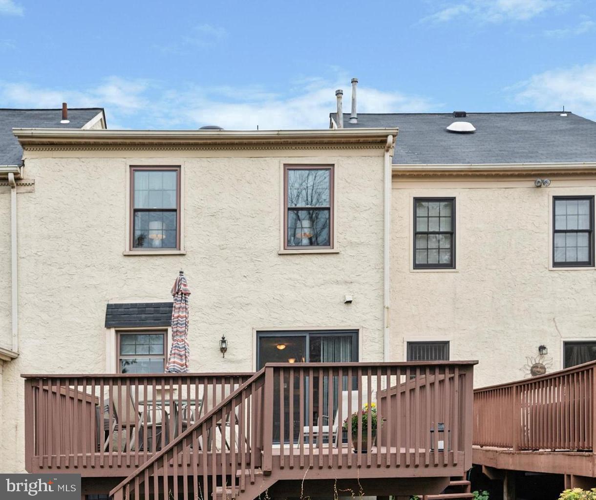 CAMBRIDGE SQ - Residential Lease