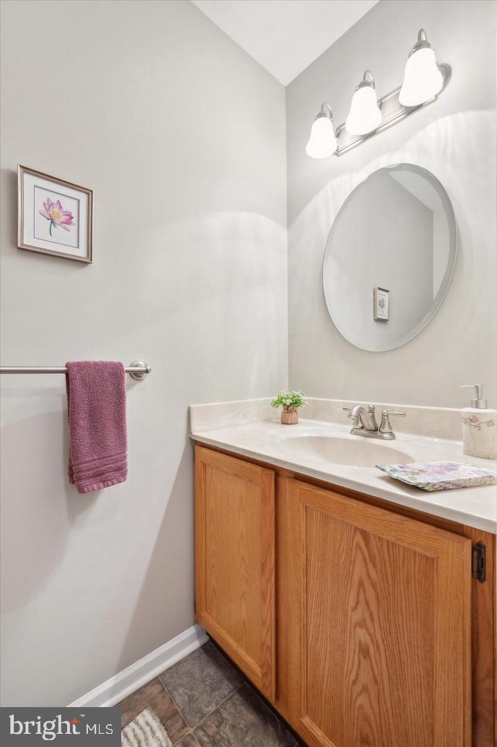 CAMBRIDGE SQ - Residential Lease