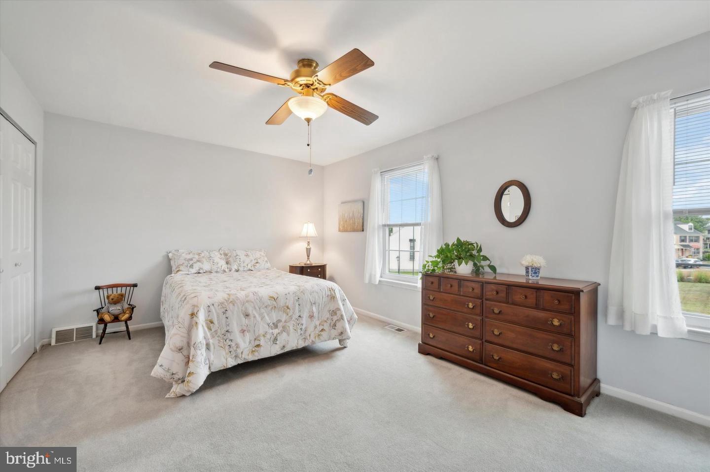 CAMBRIDGE SQ - Residential Lease