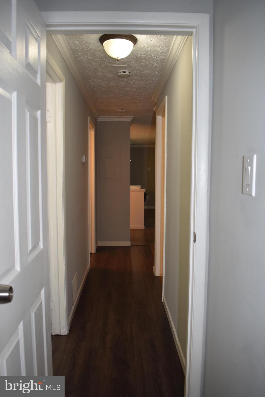 KNOLLS AT NORTH LAKE CONDOMINIUM - Residential