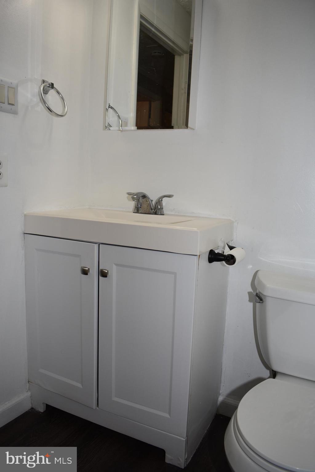 KNOLLS AT NORTH LAKE CONDOMINIUM - Residential