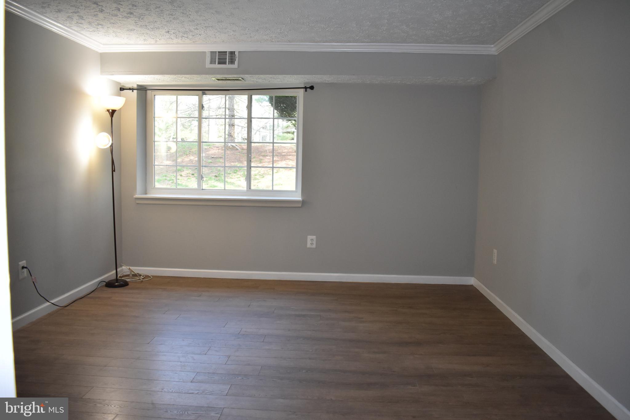 KNOLLS AT NORTH LAKE CONDOMINIUM - Residential