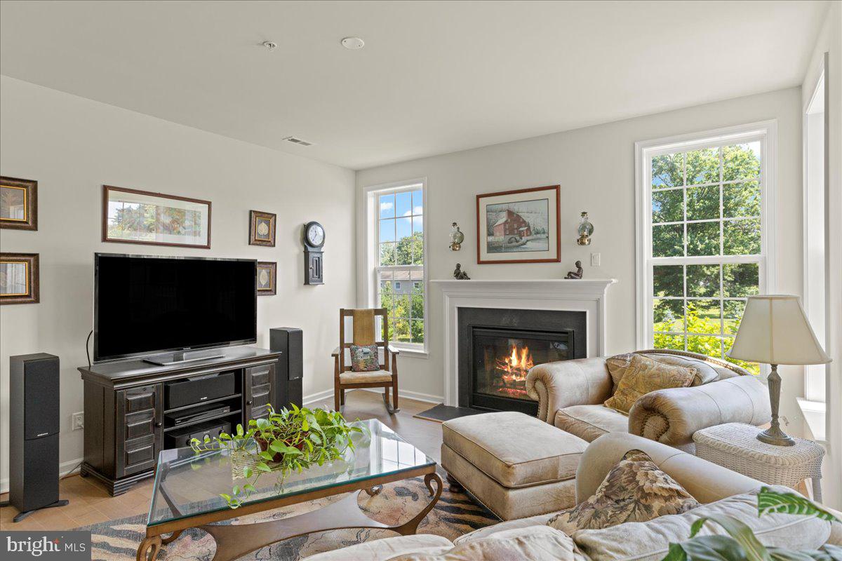 REGENCY AT HILLTOWN - Residential