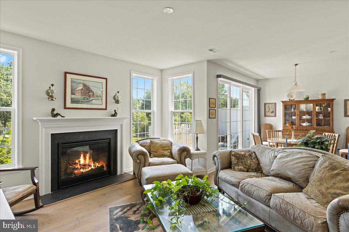 REGENCY AT HILLTOWN - Residential