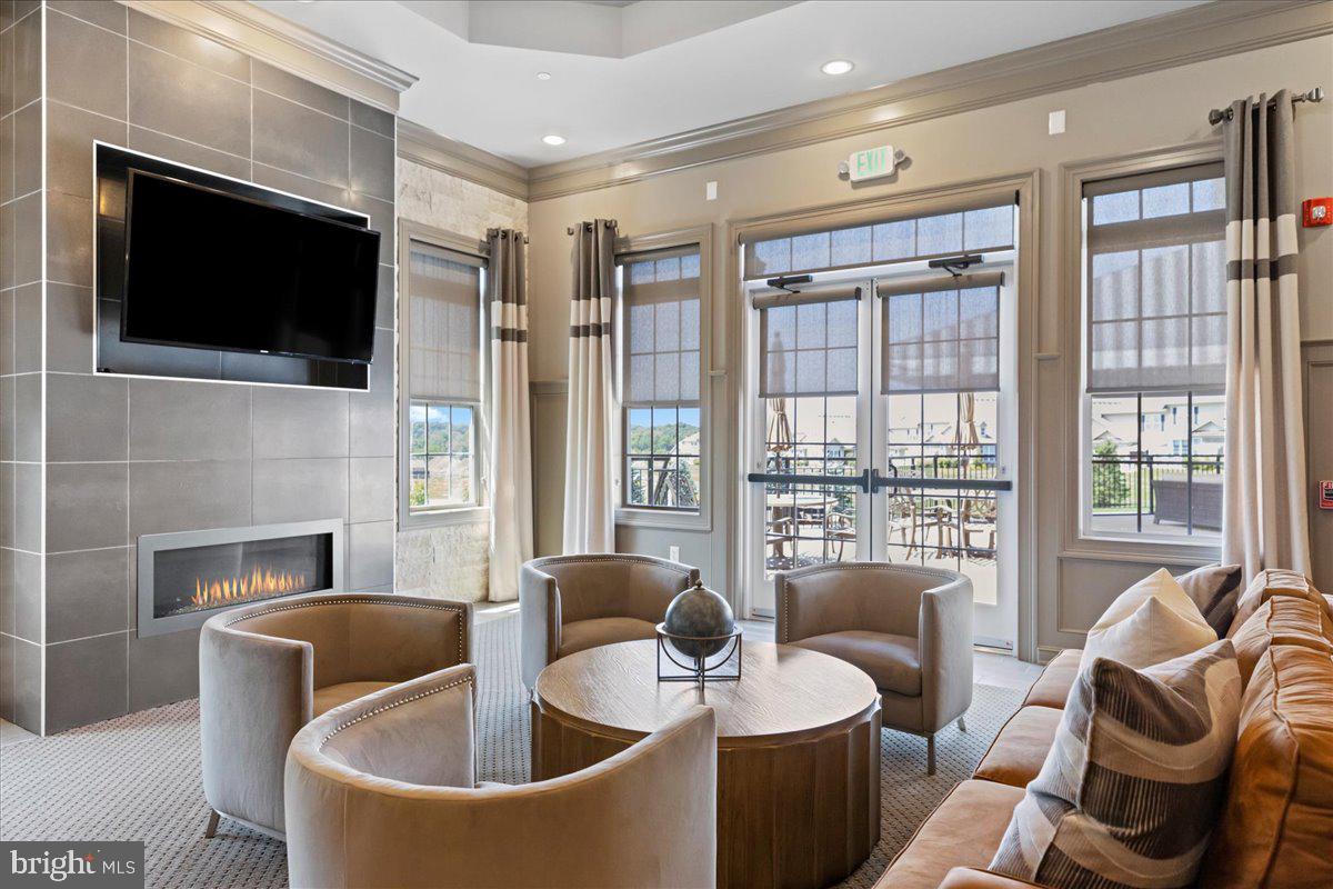 REGENCY AT HILLTOWN - Residential