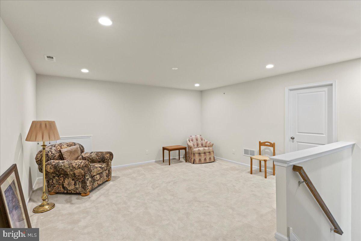 REGENCY AT HILLTOWN - Residential