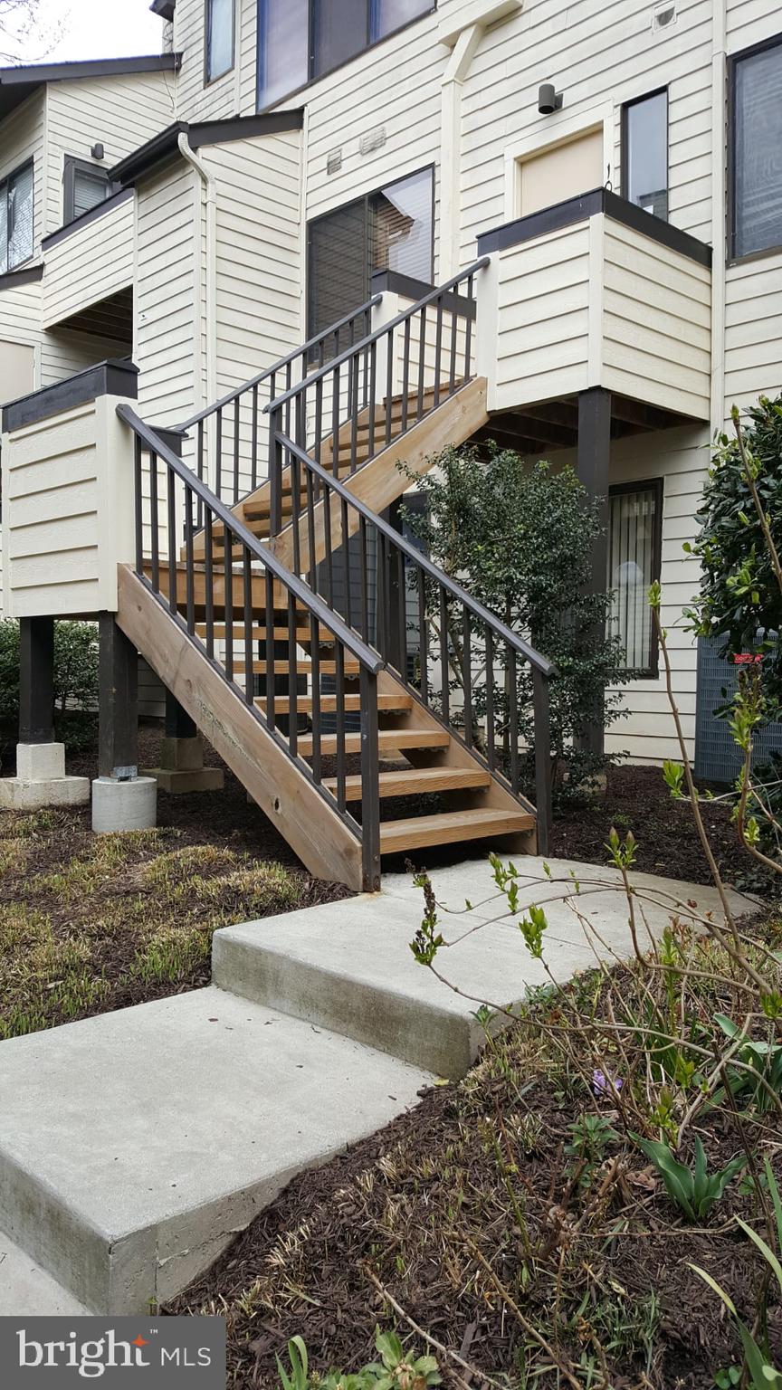 CHRISTOPHER COURT - Residential