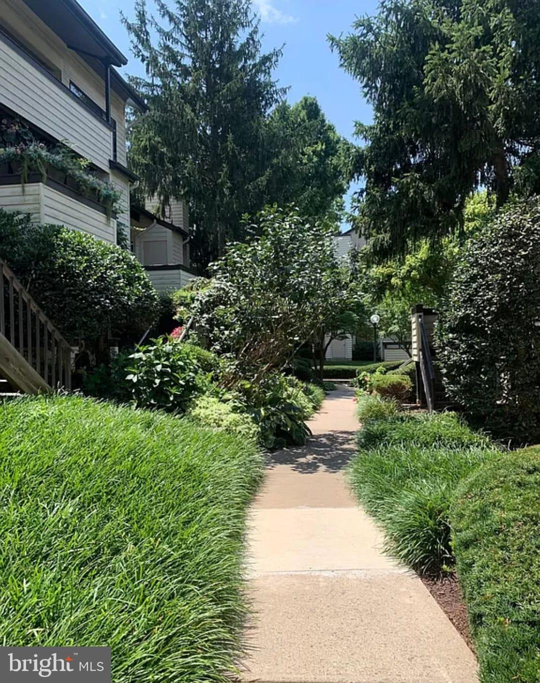 CHRISTOPHER COURT - Residential