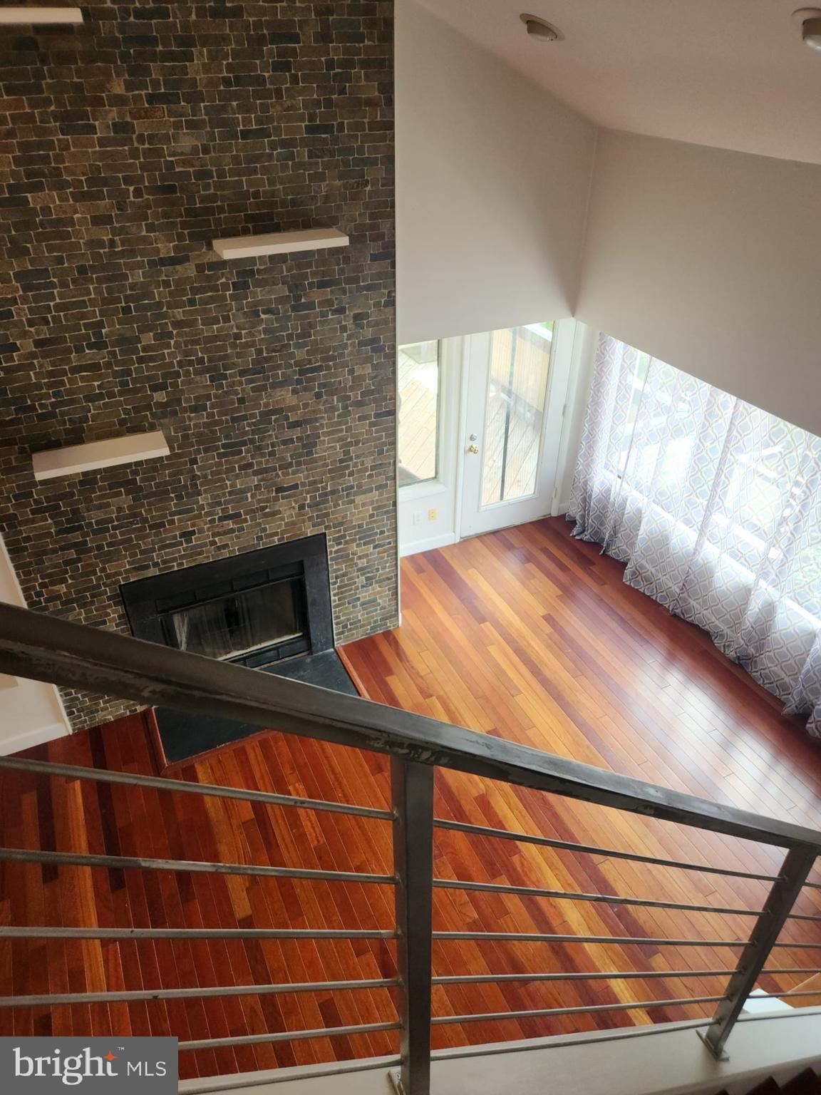 CHRISTOPHER COURT - Residential