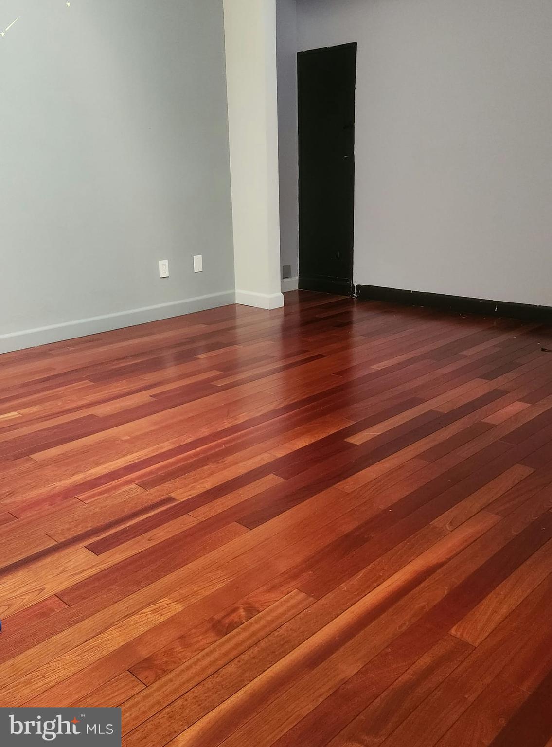 CHRISTOPHER COURT - Residential