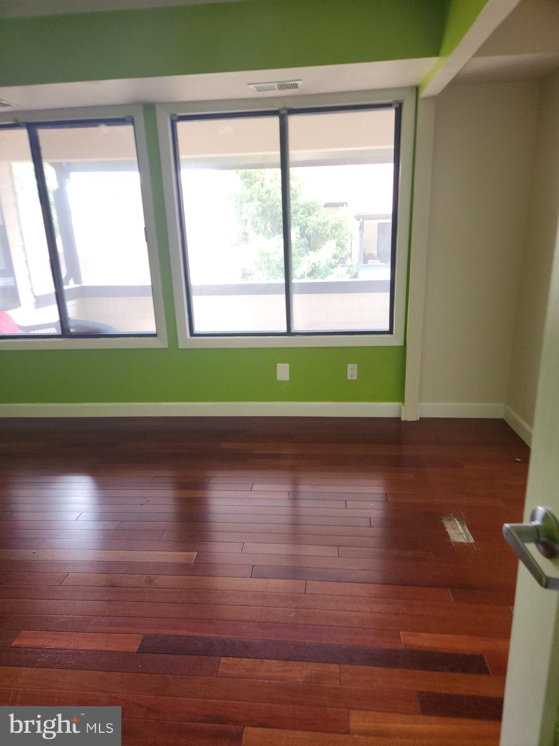 CHRISTOPHER COURT - Residential