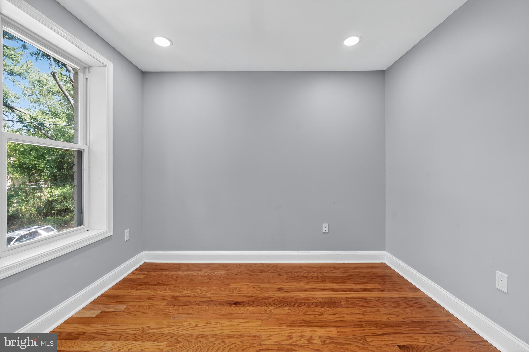 313 PARKLAND PLACE SE 3