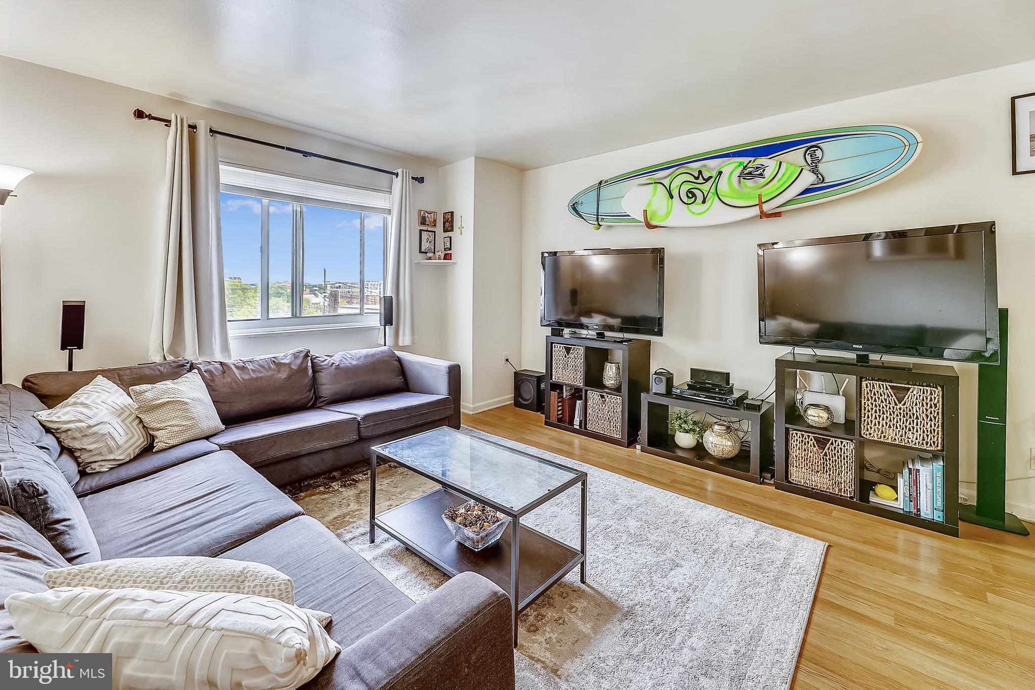 COLLEGE PARK TOWERS COND - Residential