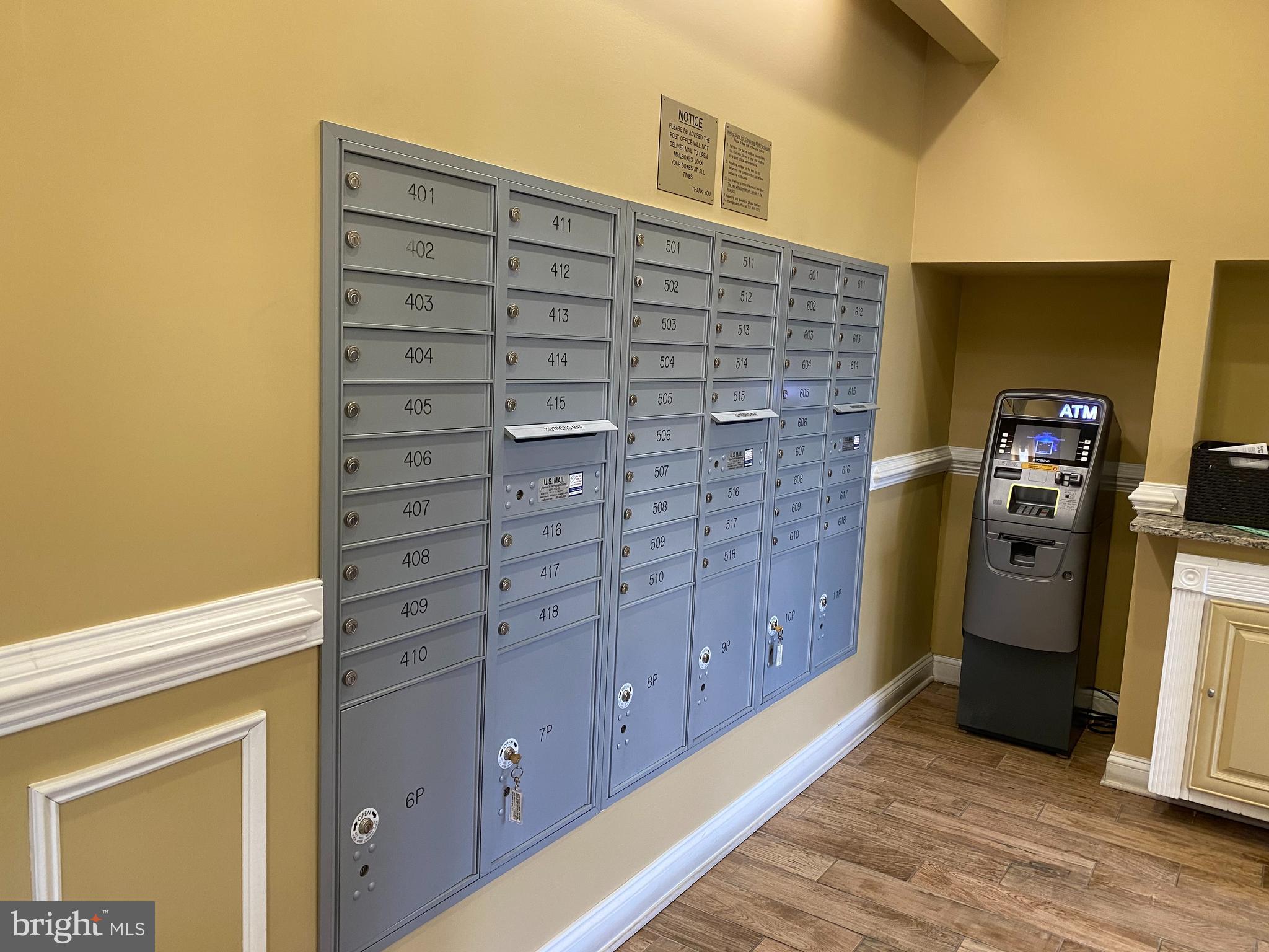 COLLEGE PARK TOWERS COND - Residential