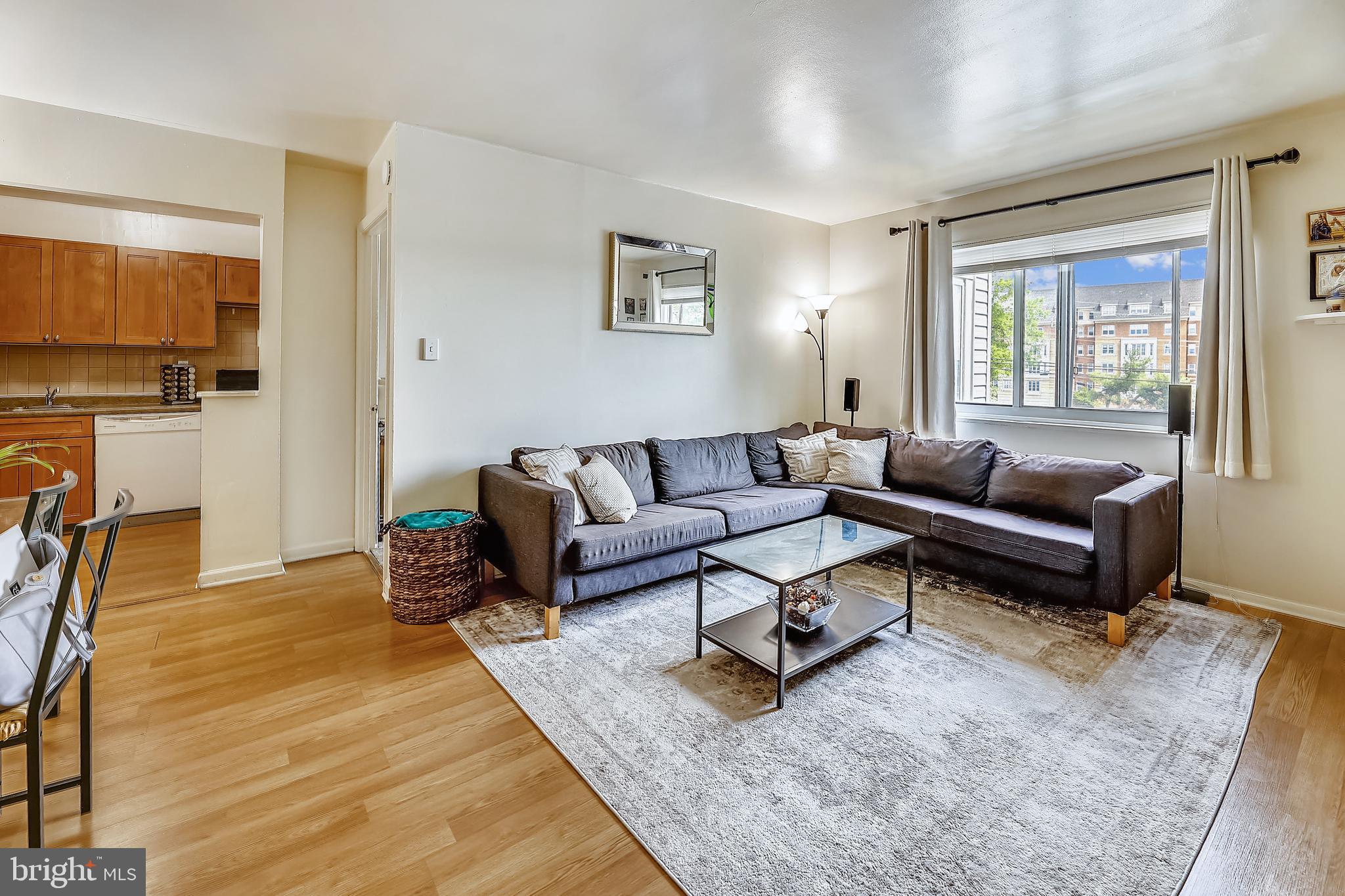 COLLEGE PARK TOWERS COND - Residential