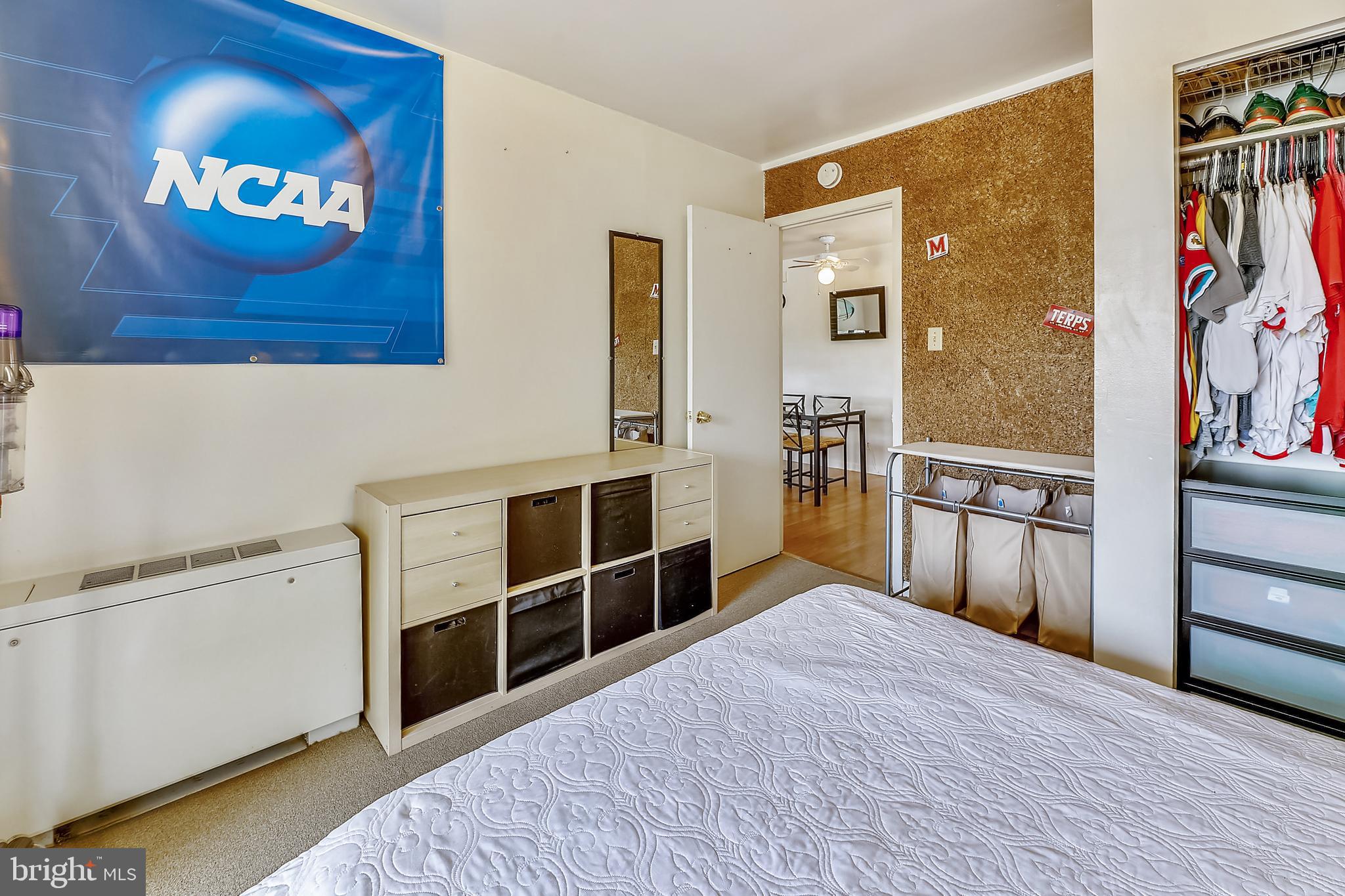 COLLEGE PARK TOWERS COND - Residential