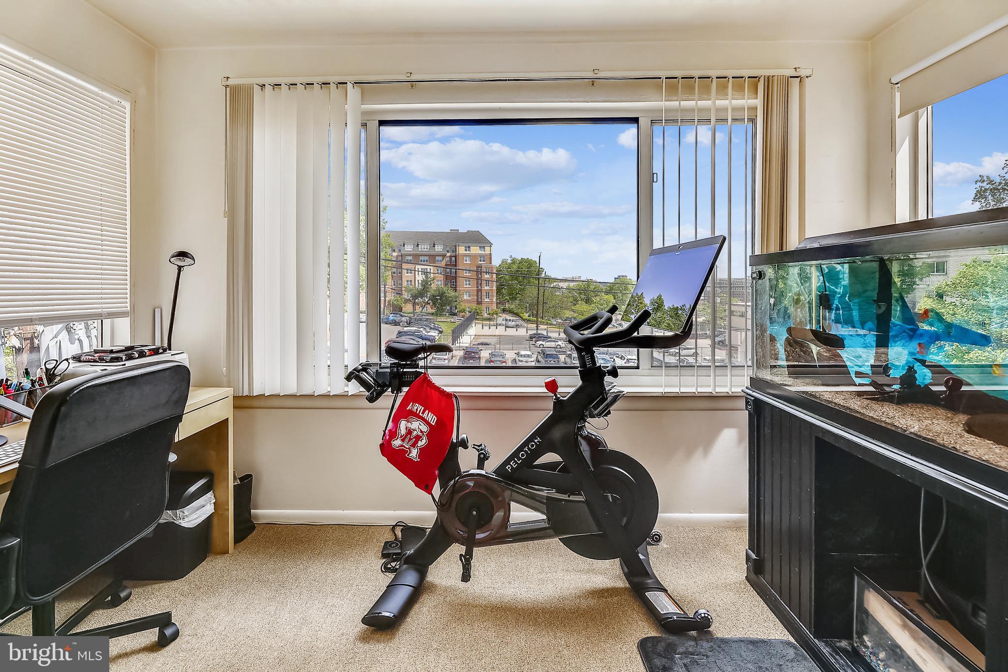 COLLEGE PARK TOWERS COND - Residential