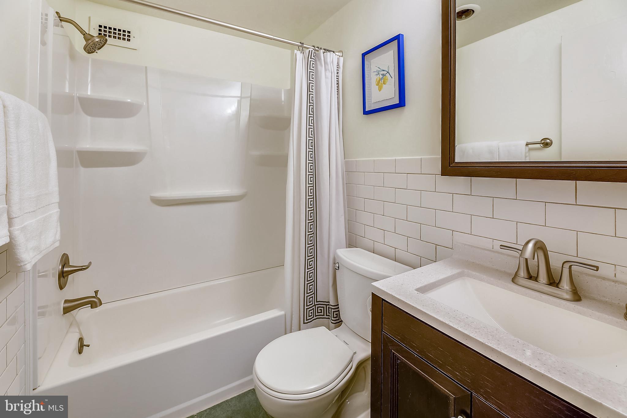 COLLEGE PARK TOWERS COND - Residential