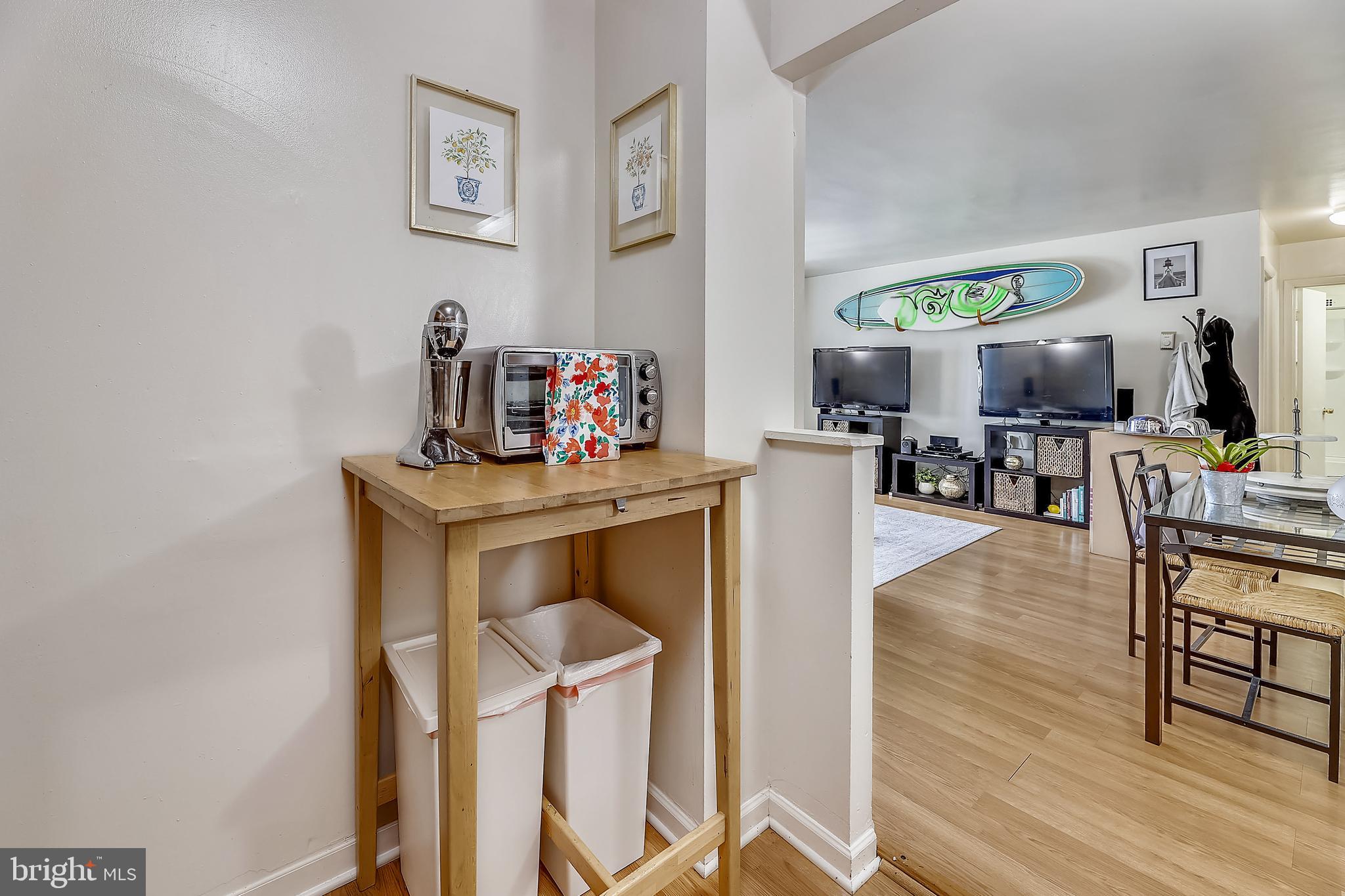 COLLEGE PARK TOWERS COND - Residential