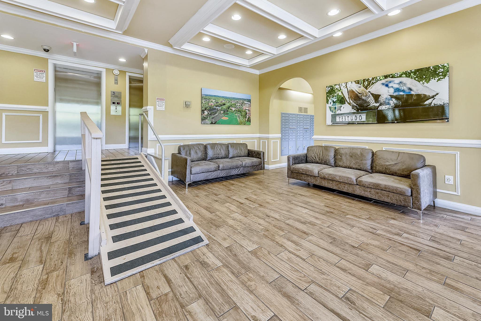 COLLEGE PARK TOWERS COND - Residential