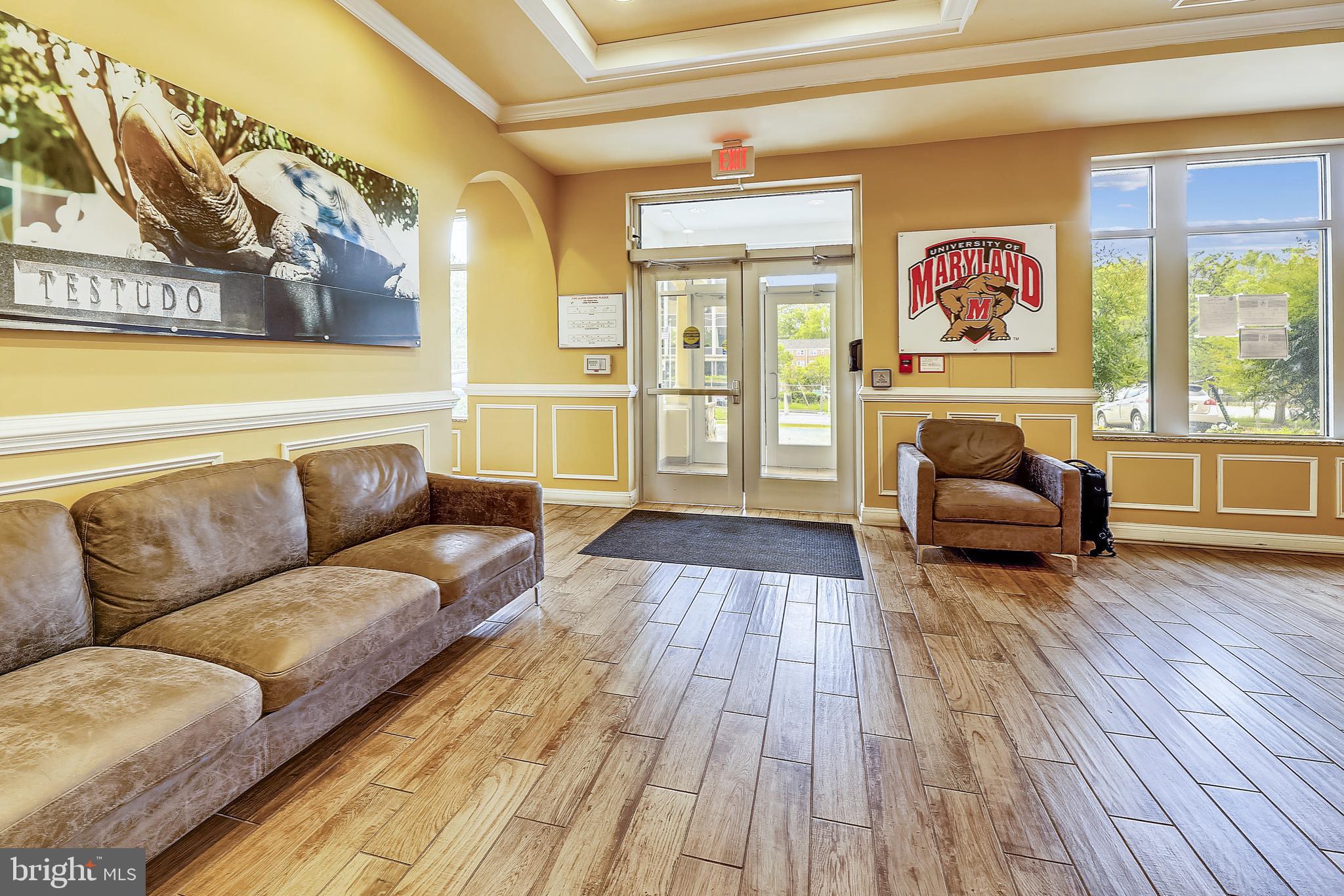 COLLEGE PARK TOWERS COND - Residential