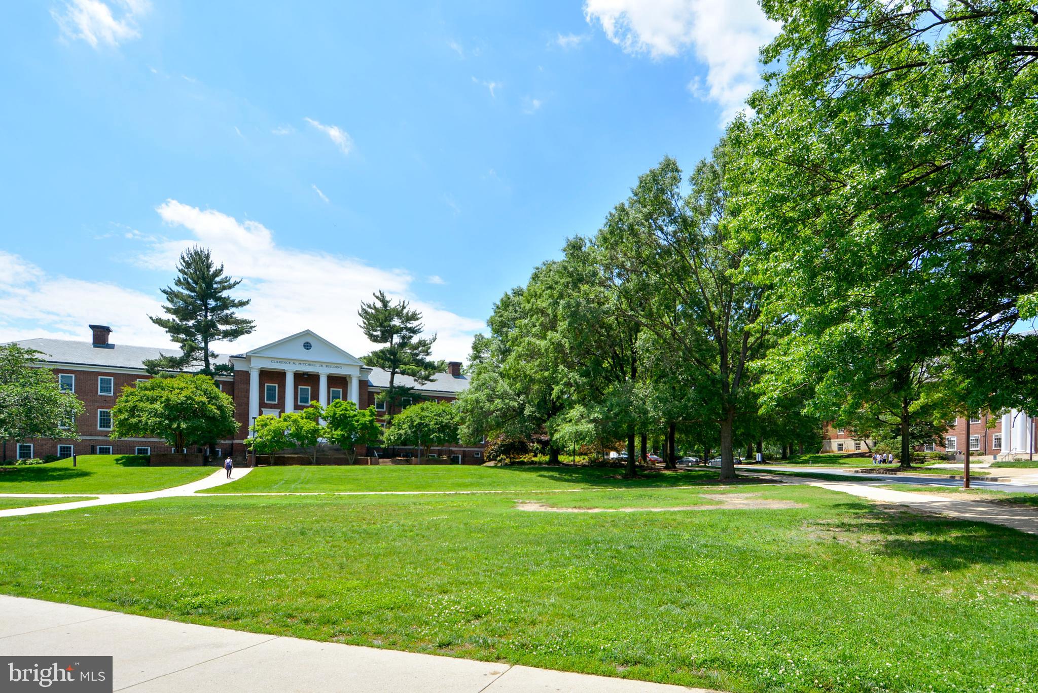 COLLEGE PARK TOWERS COND - Residential