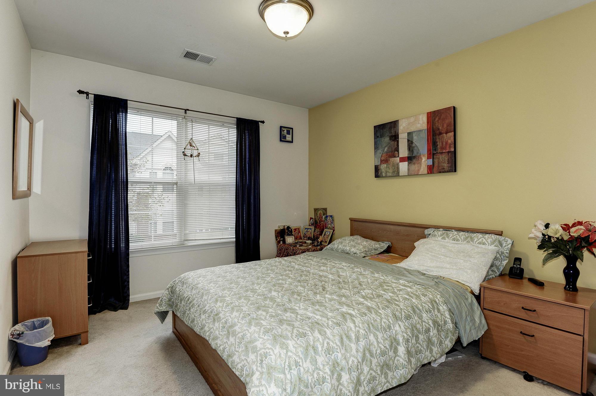 ASHBURN VILLAGE - Residential