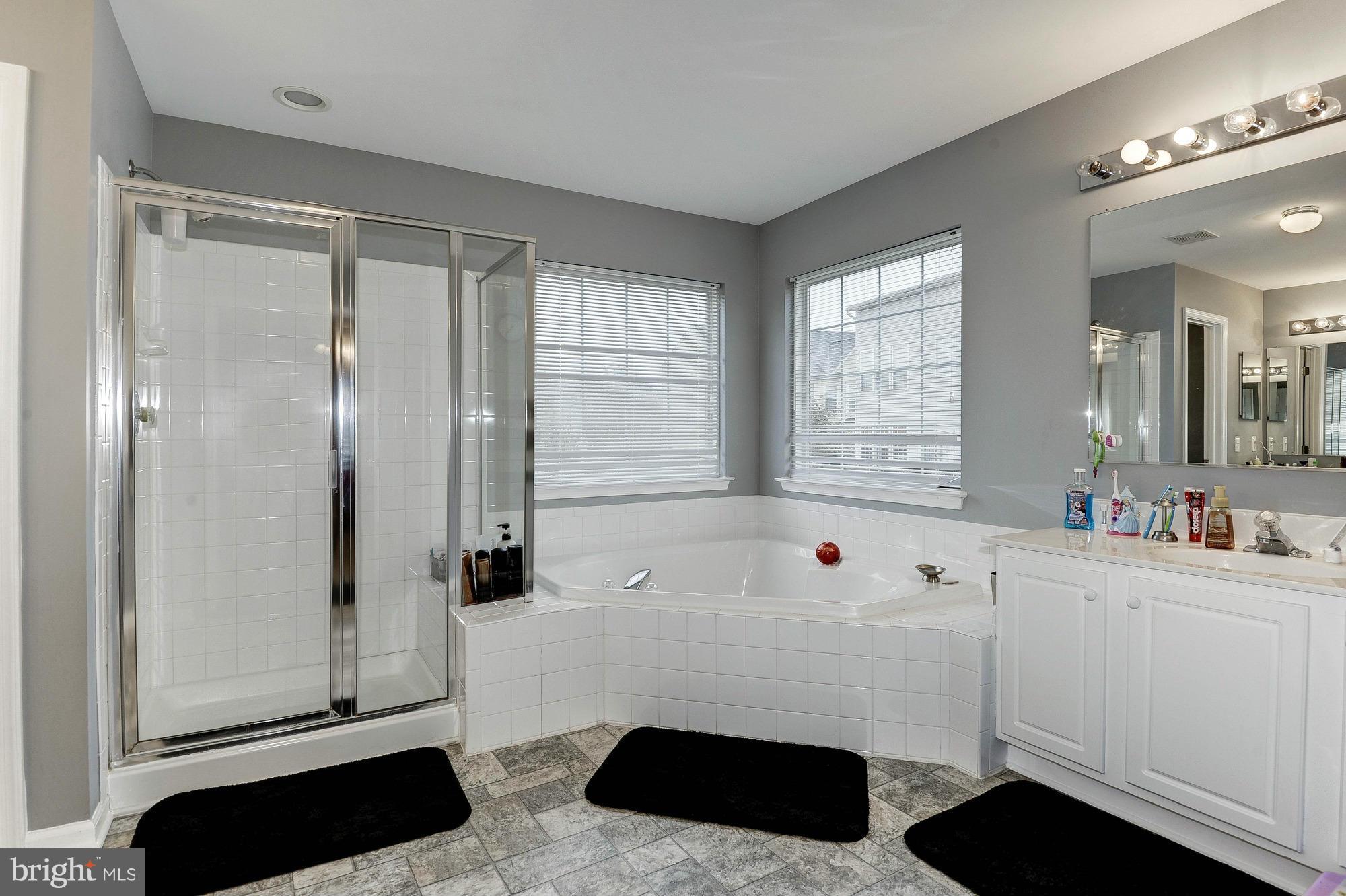 ASHBURN VILLAGE - Residential