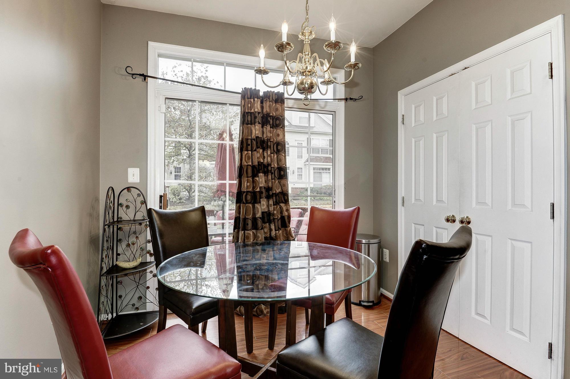 ASHBURN VILLAGE - Residential