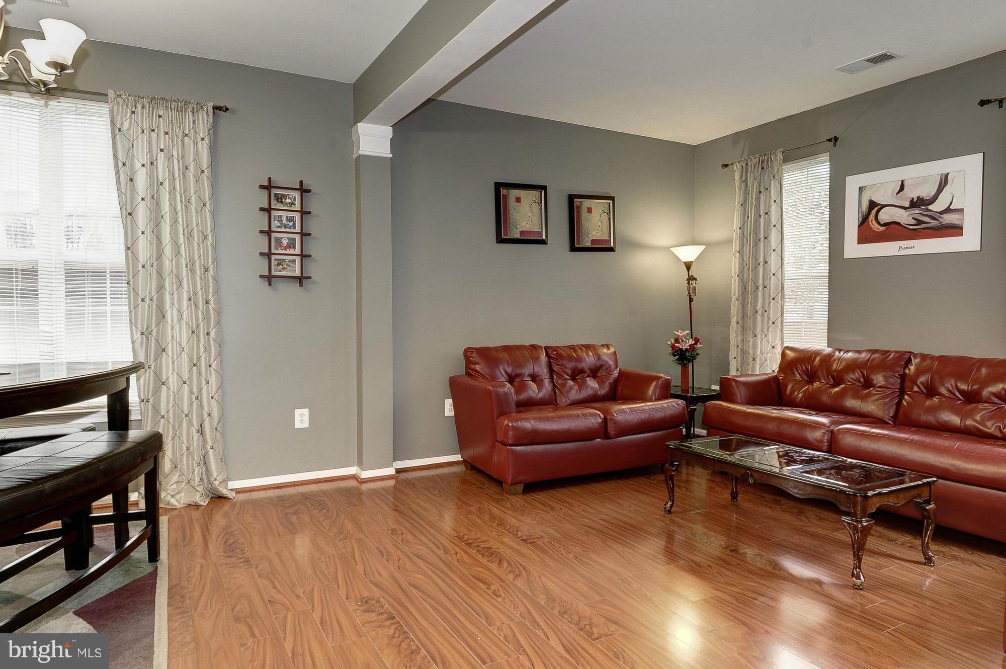 ASHBURN VILLAGE - Residential