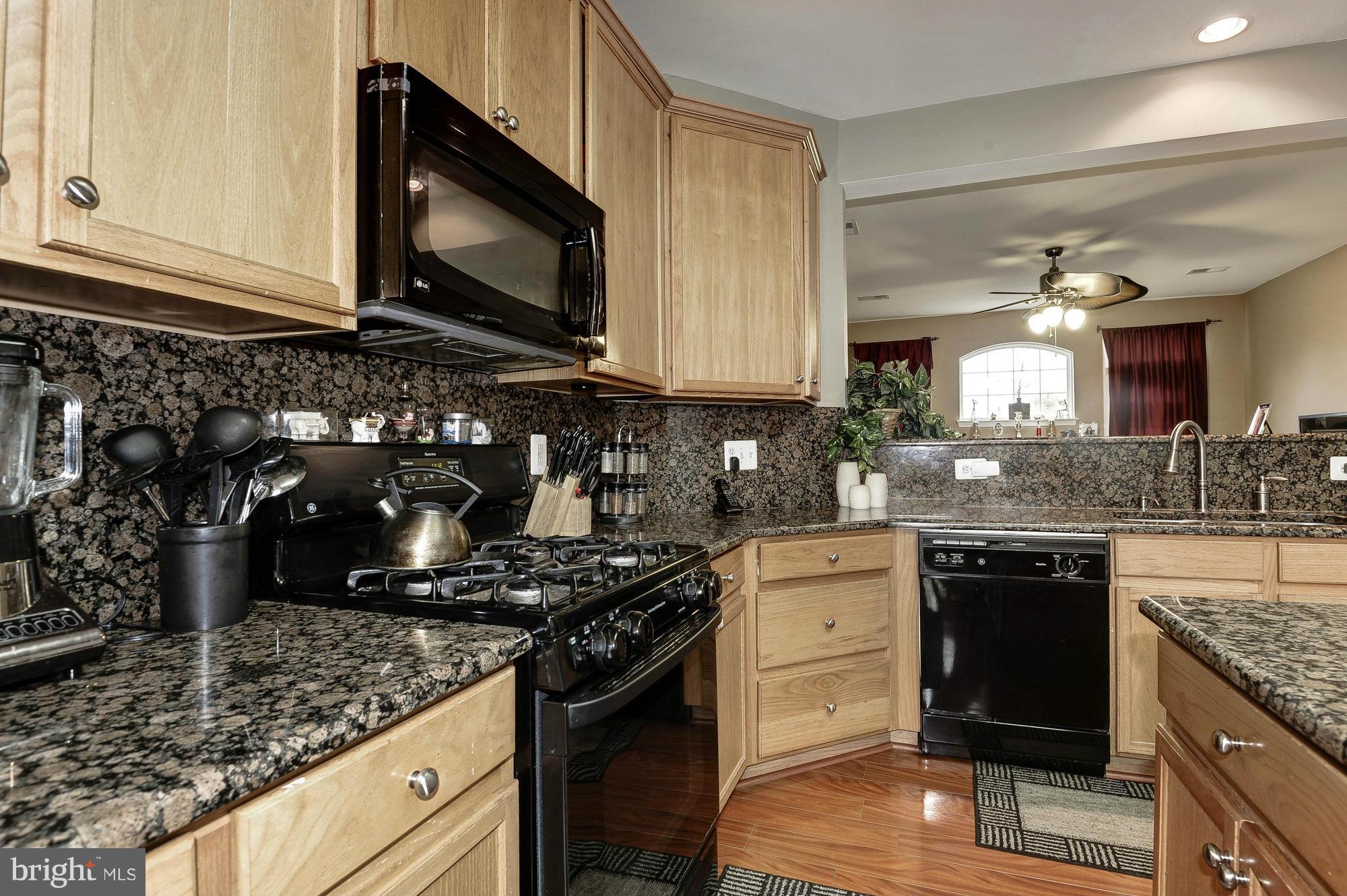 ASHBURN VILLAGE - Residential