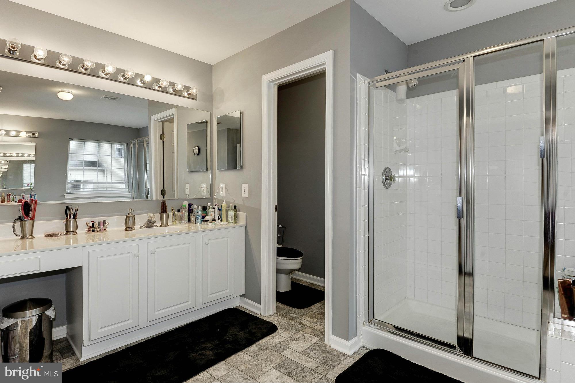 ASHBURN VILLAGE - Residential