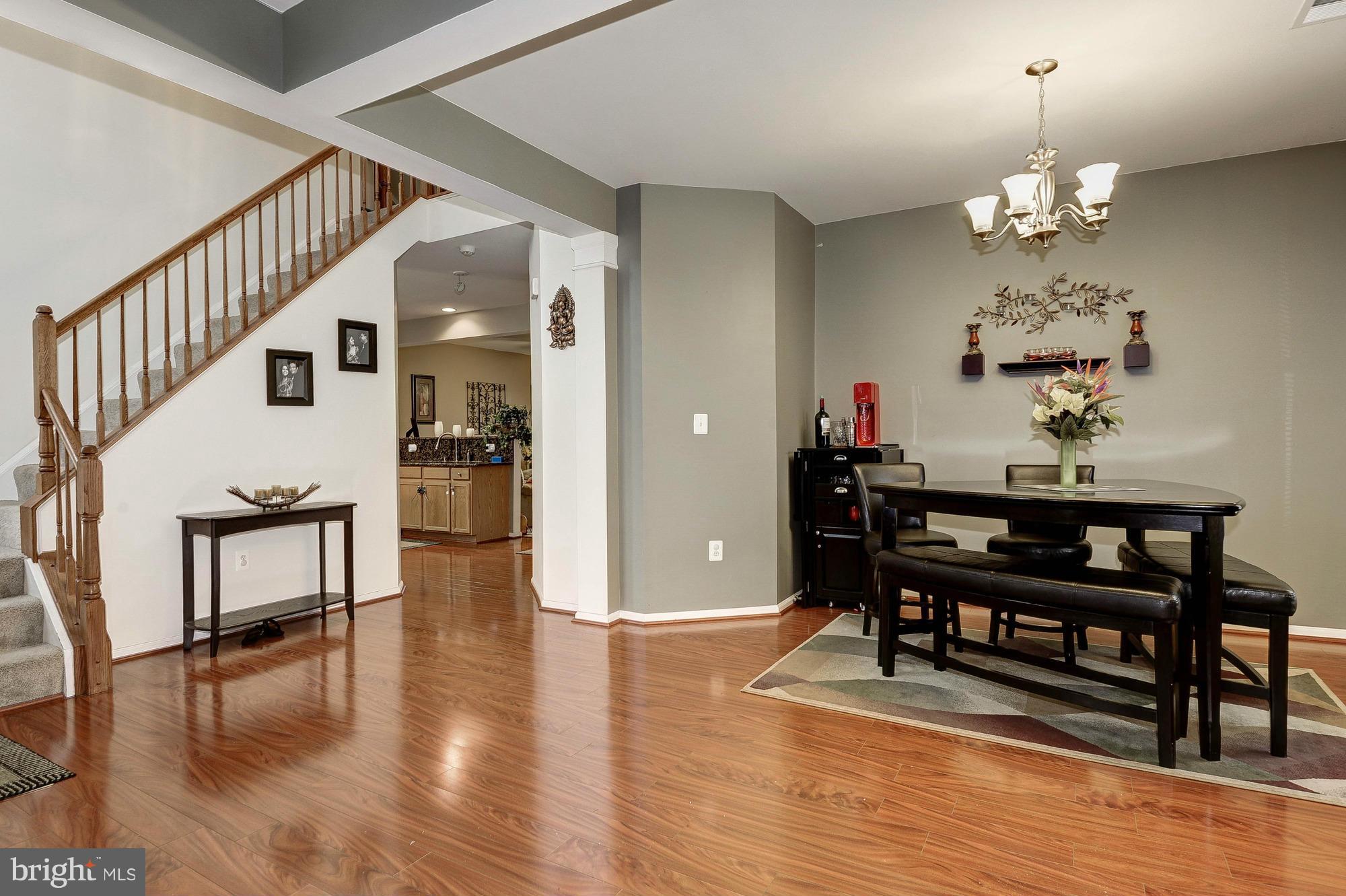 ASHBURN VILLAGE - Residential