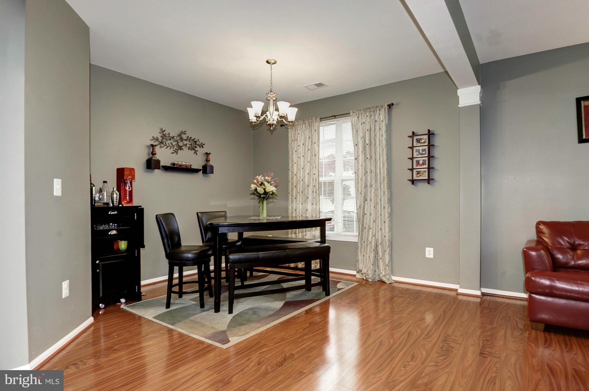 ASHBURN VILLAGE - Residential