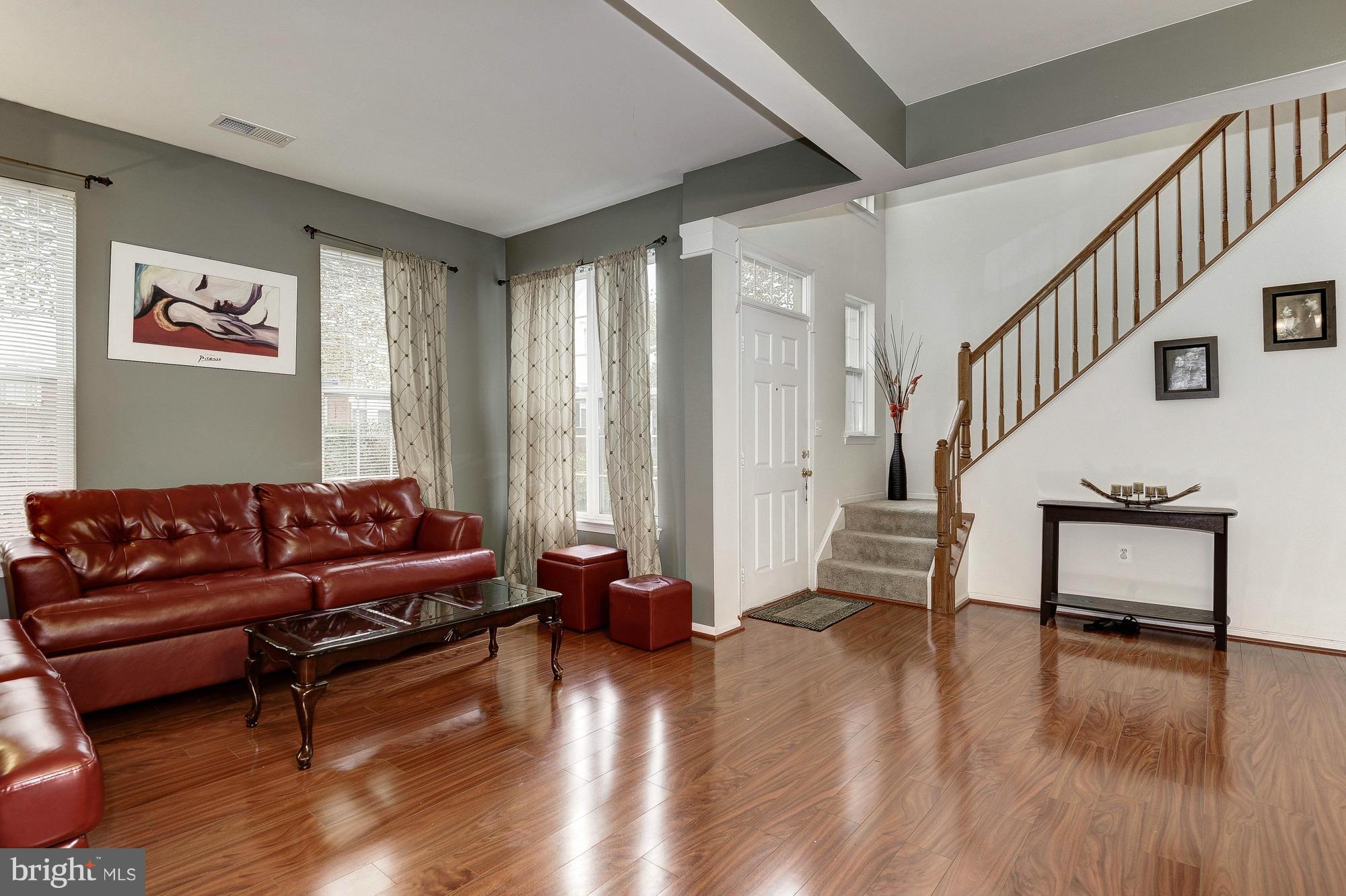 ASHBURN VILLAGE - Residential