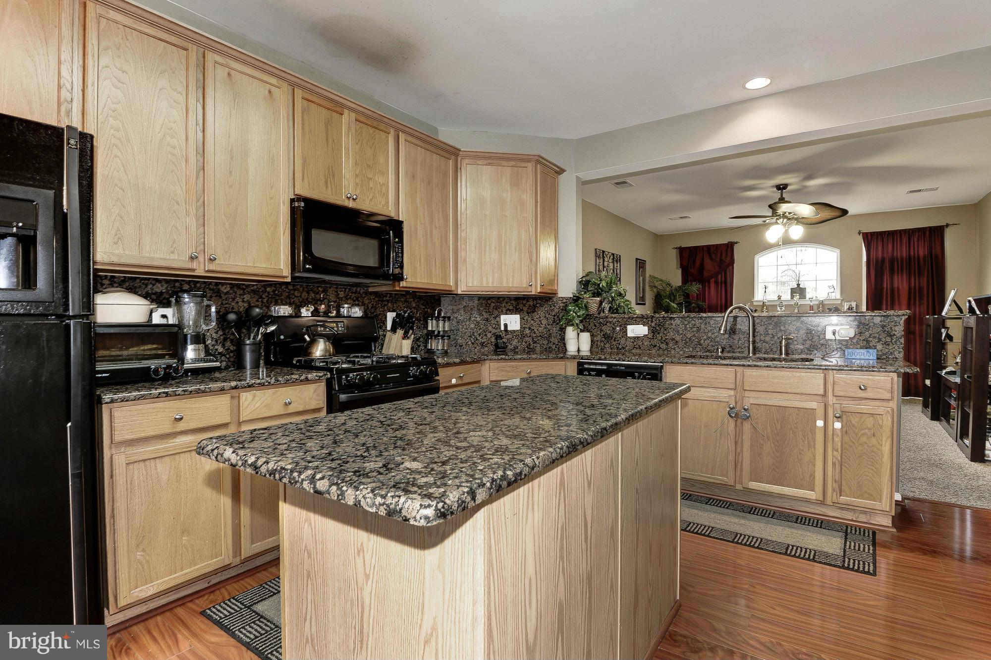 ASHBURN VILLAGE - Residential