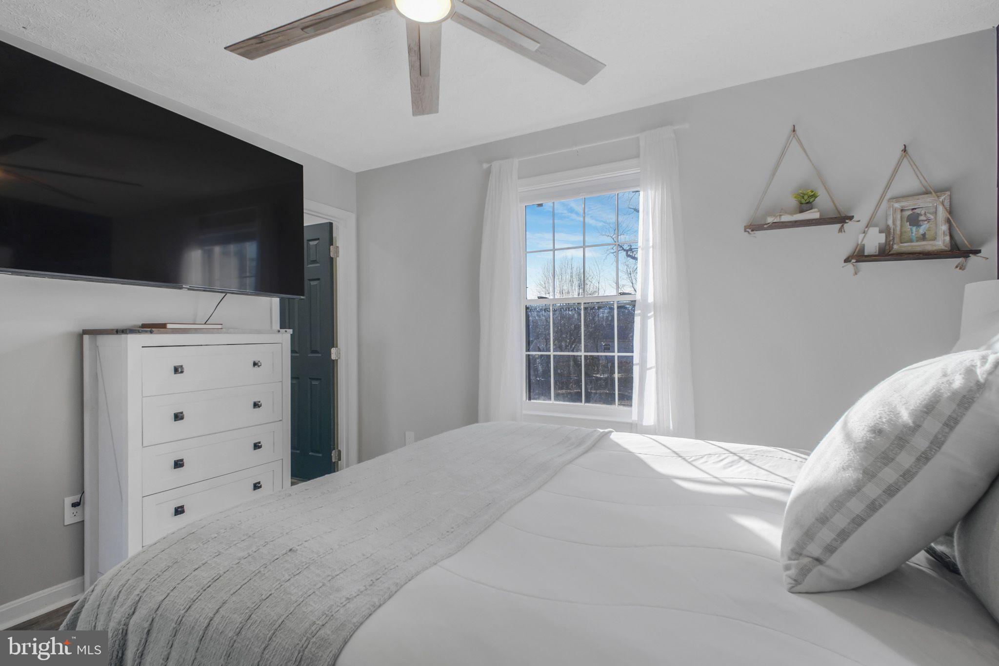 FALCON RIDGE - Residential