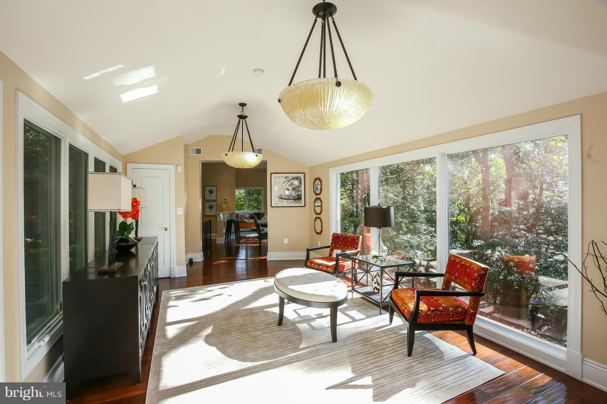 FOREST HILLS - Residential