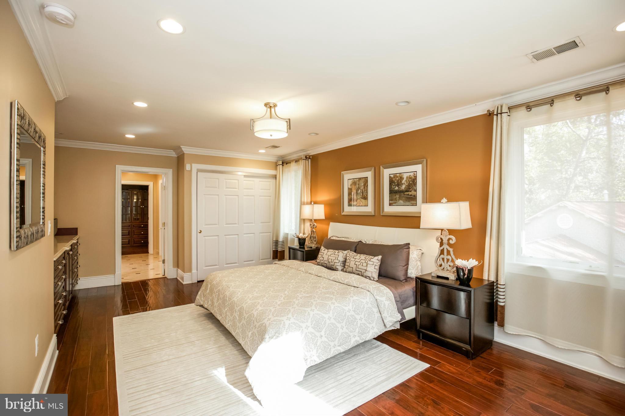 FOREST HILLS - Residential