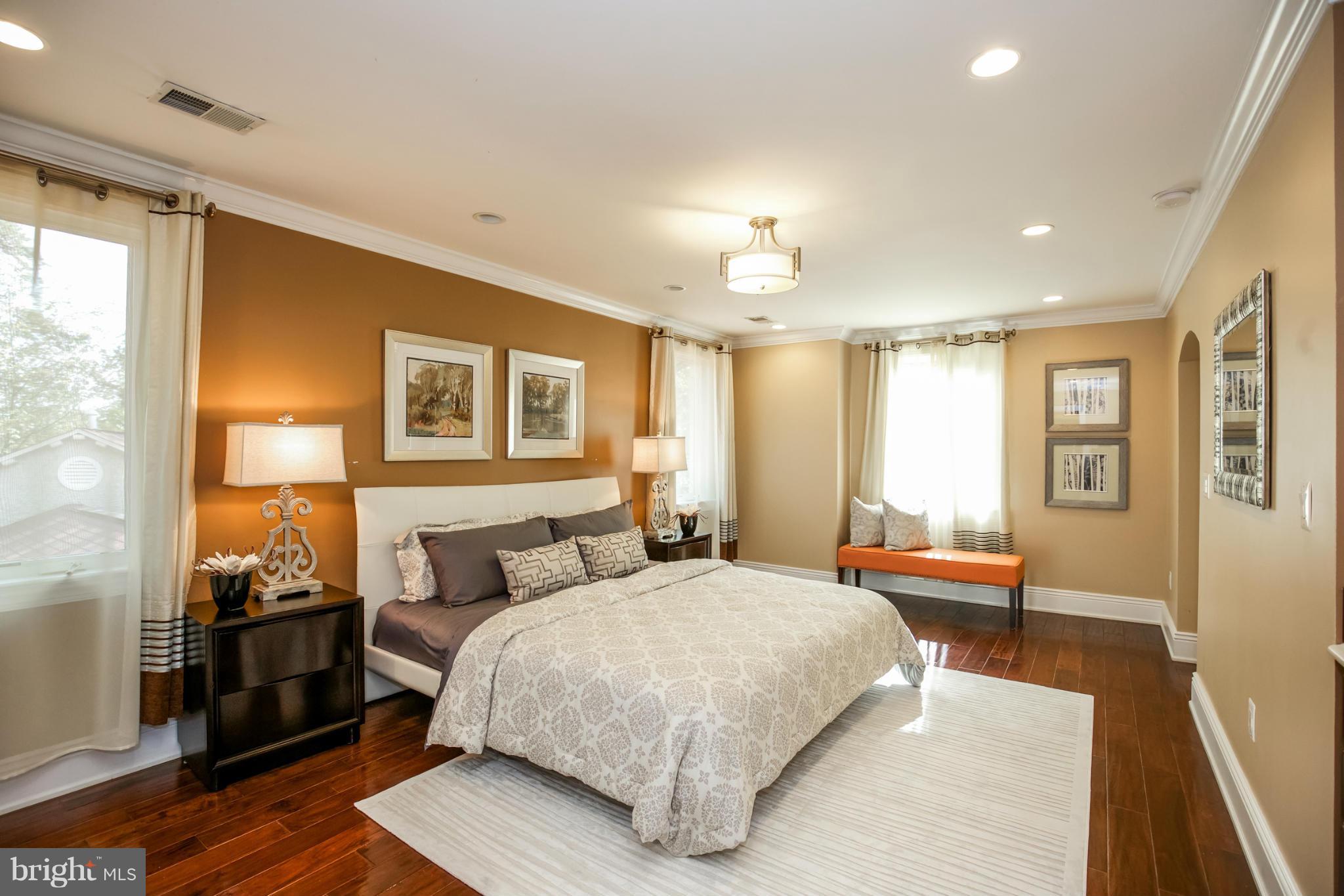 FOREST HILLS - Residential
