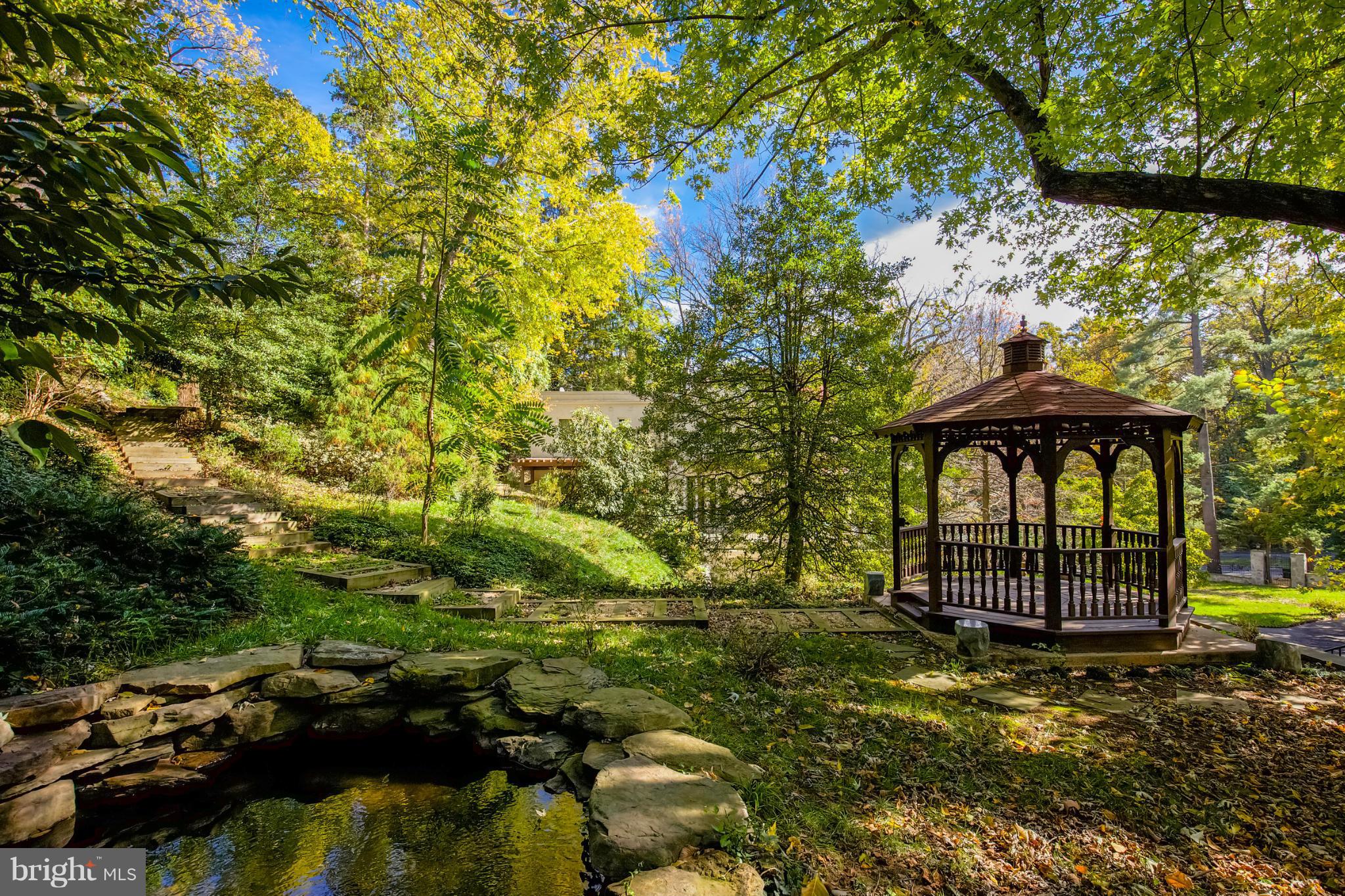 FOREST HILLS - Residential