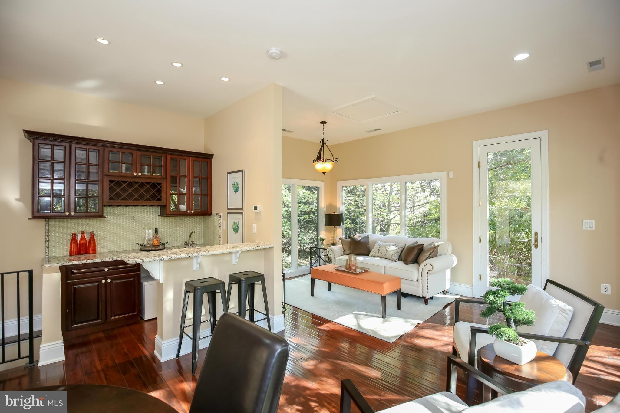 FOREST HILLS - Residential
