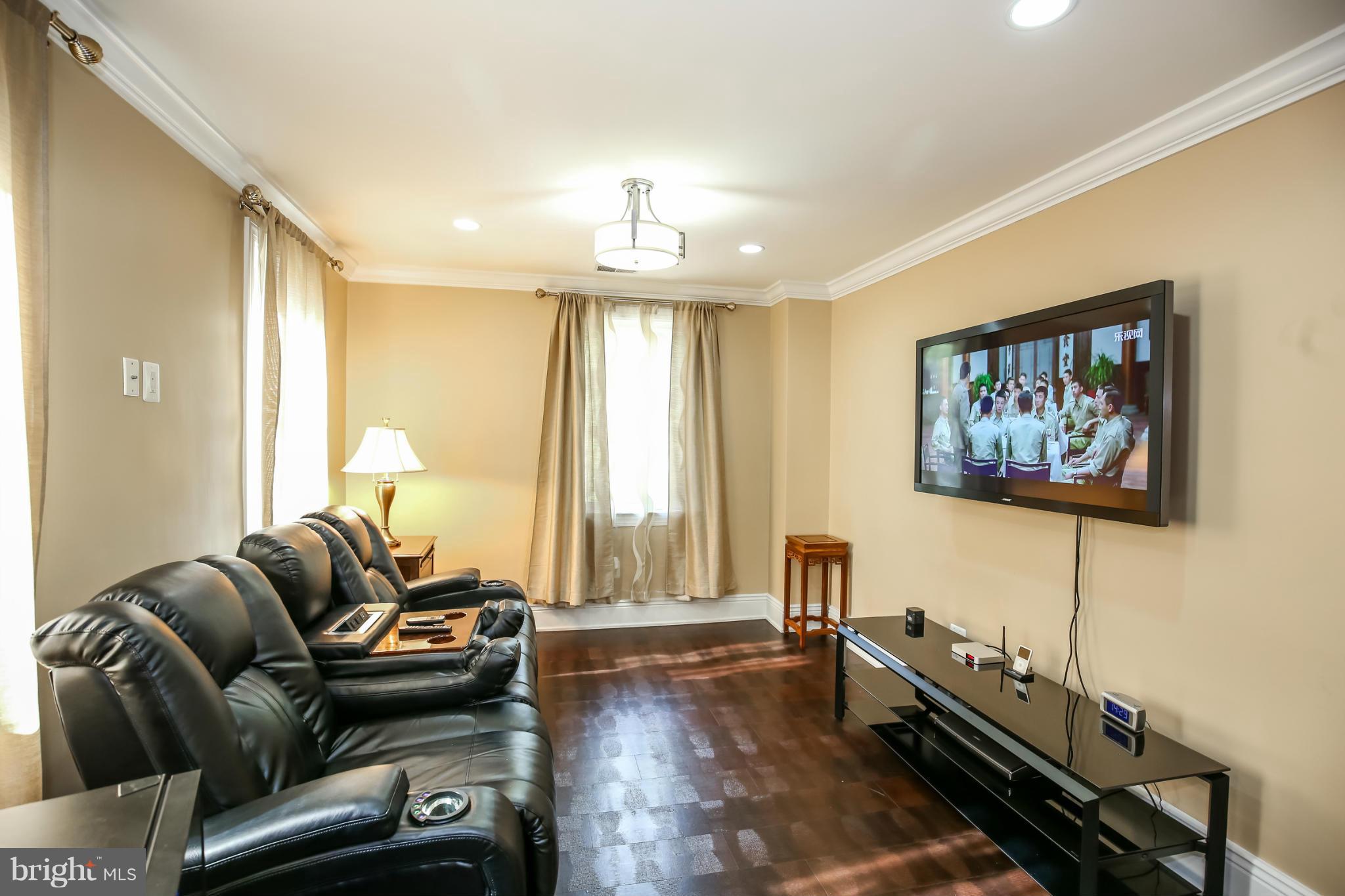 FOREST HILLS - Residential