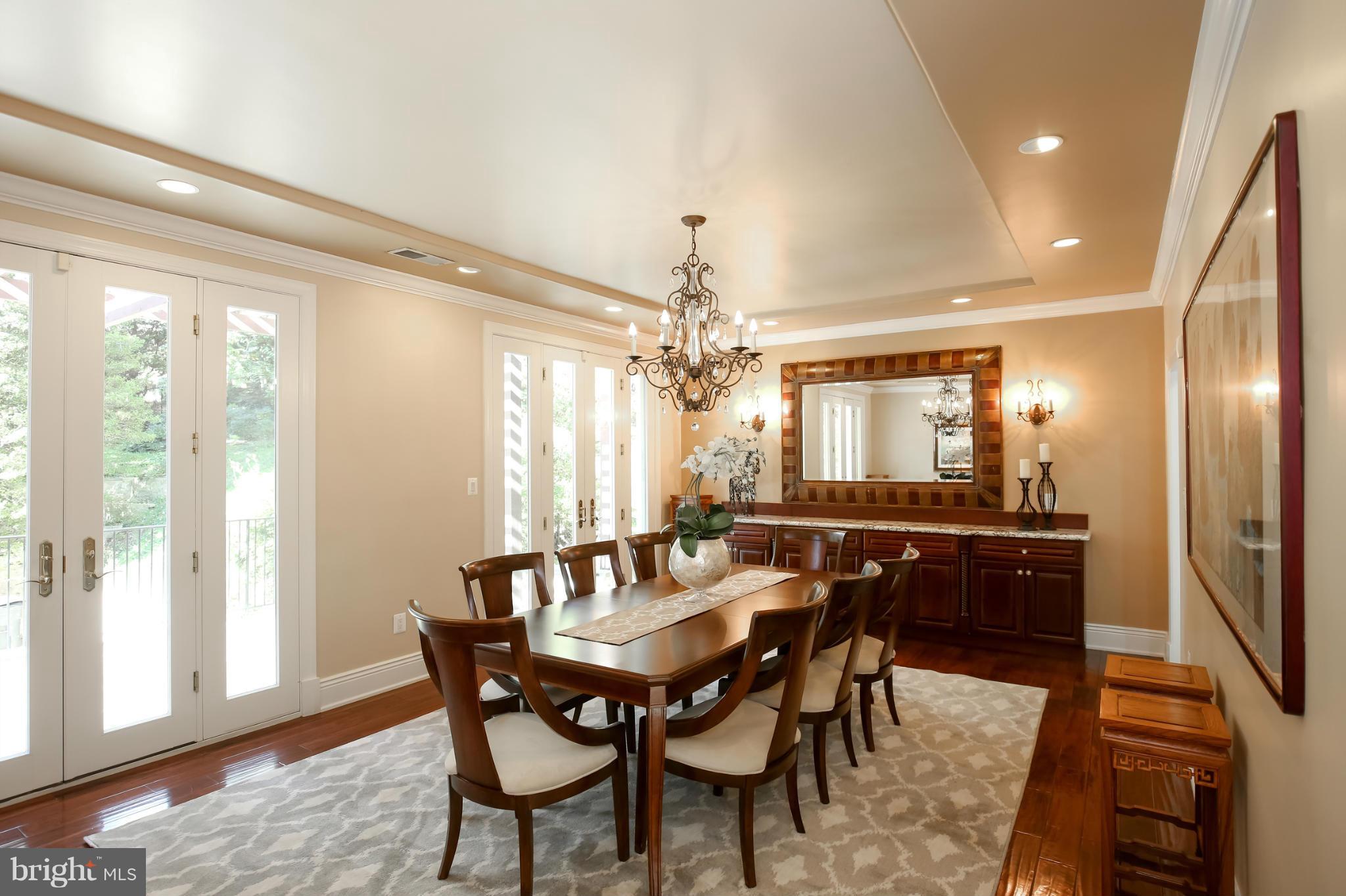 FOREST HILLS - Residential