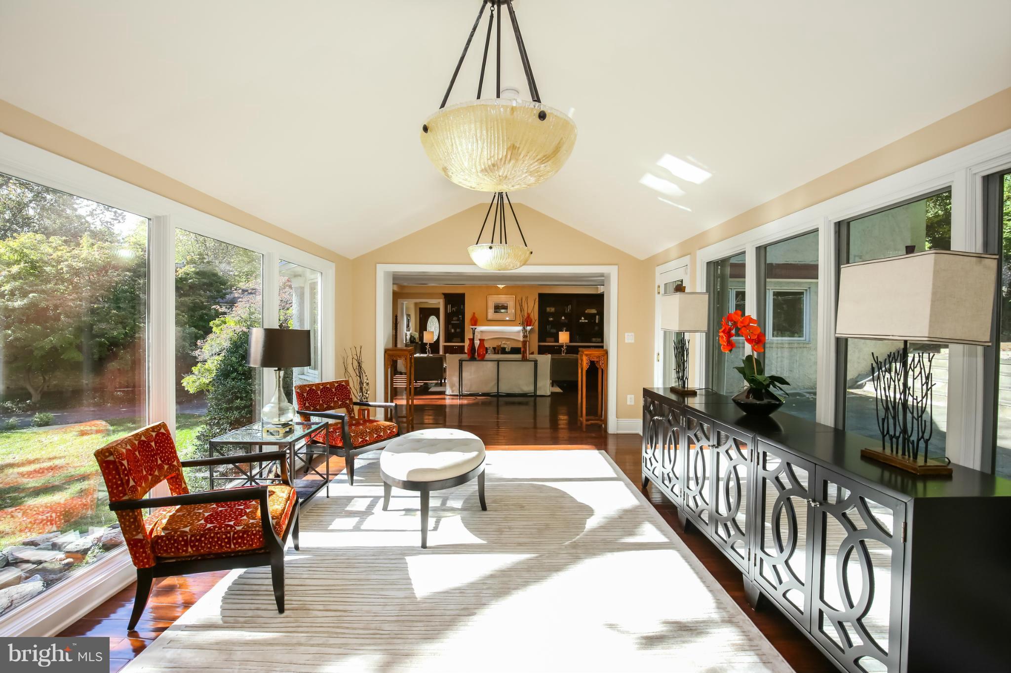 FOREST HILLS - Residential